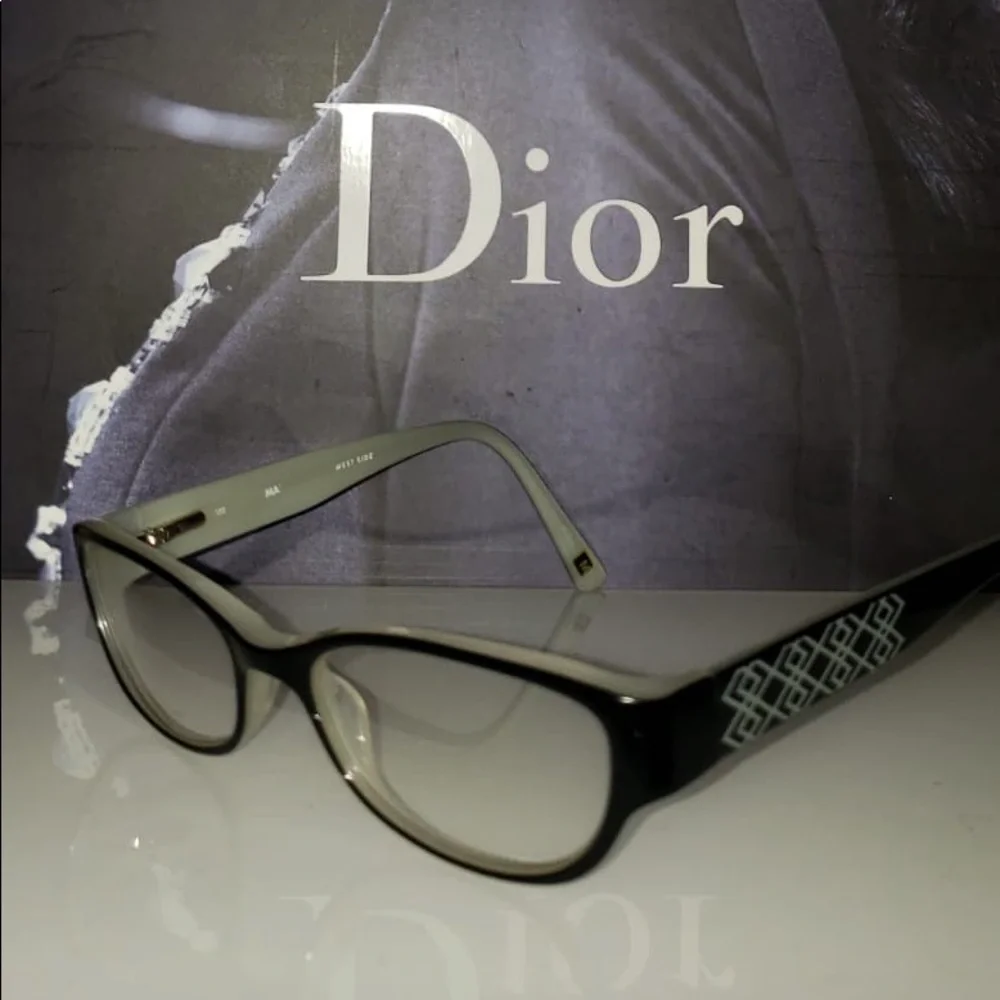 Wilson MA West Side eyeglasses 50-17-135‎